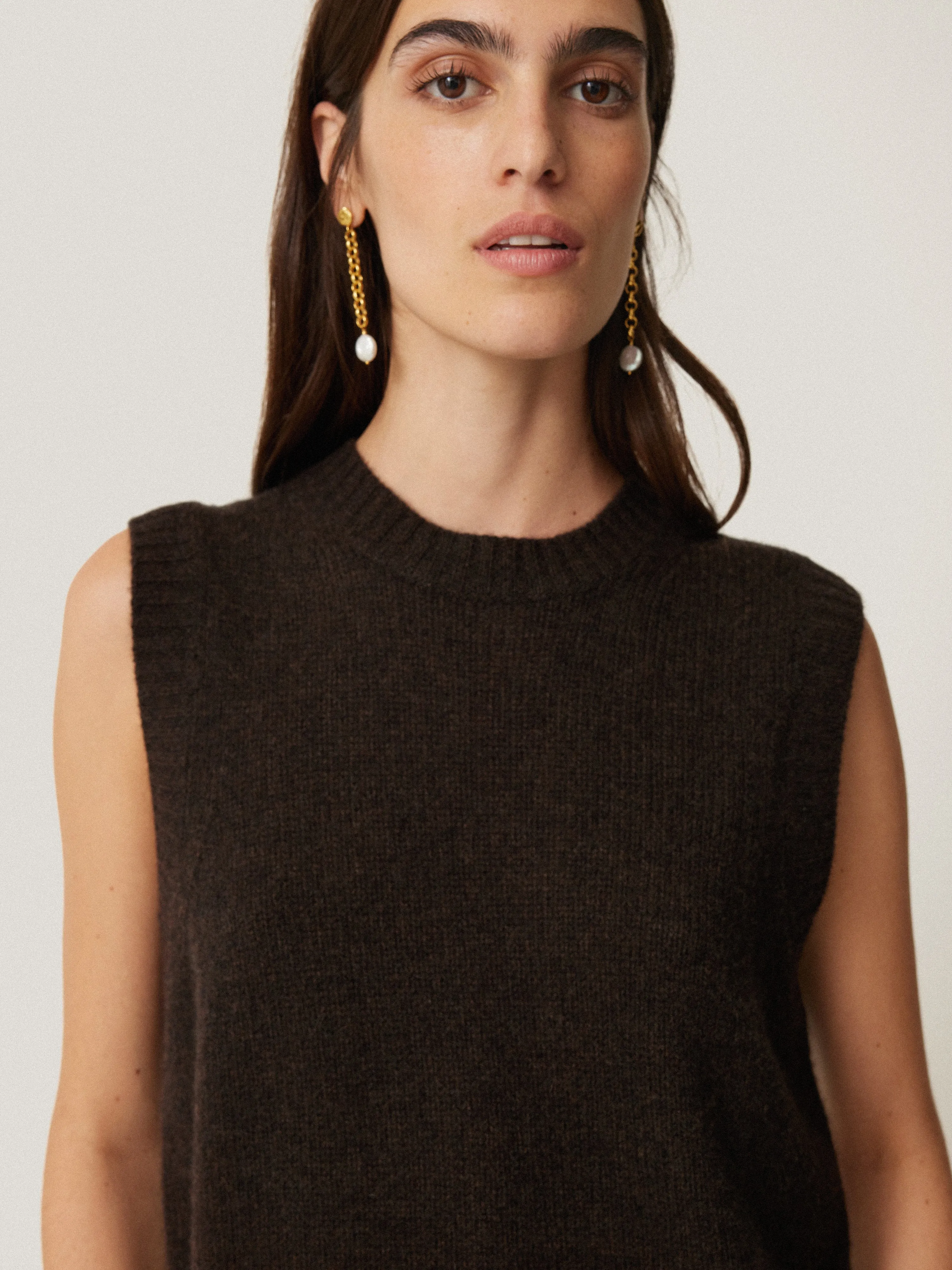 Cashmere Crew Neck Tank | Dark Brown